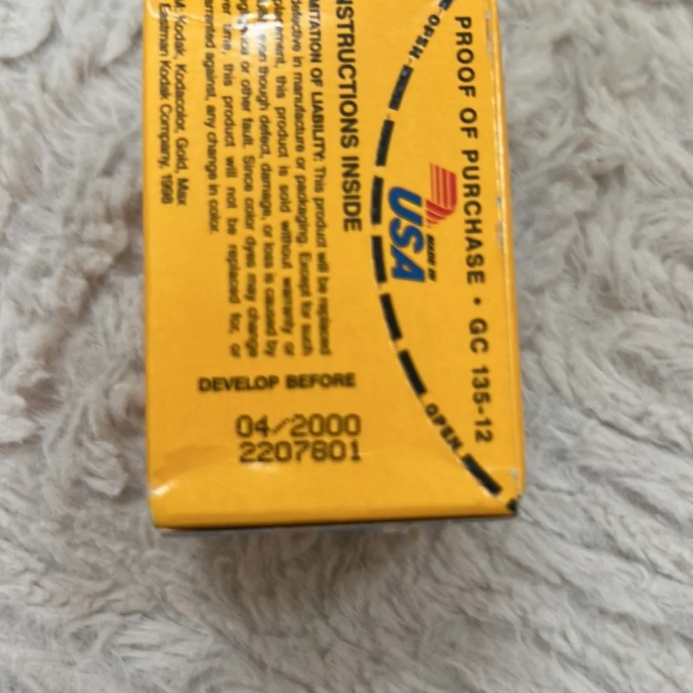 Kodak Gold Max 400 12 exp. film - new in box, vintage expired